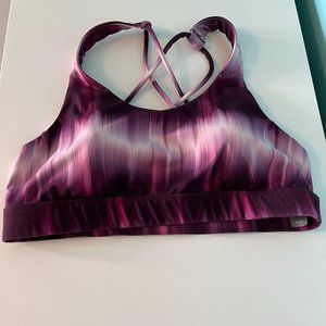 Medium impact sports bra size M